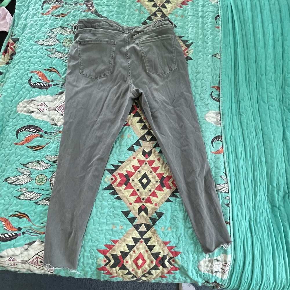 Womens gray jeans - Picture 3 of 3